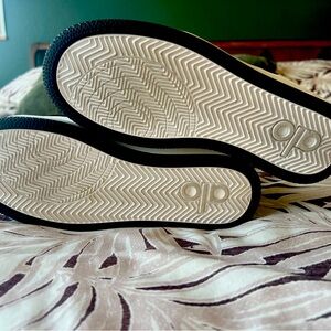 ALO Yoga Black and White Sneakers